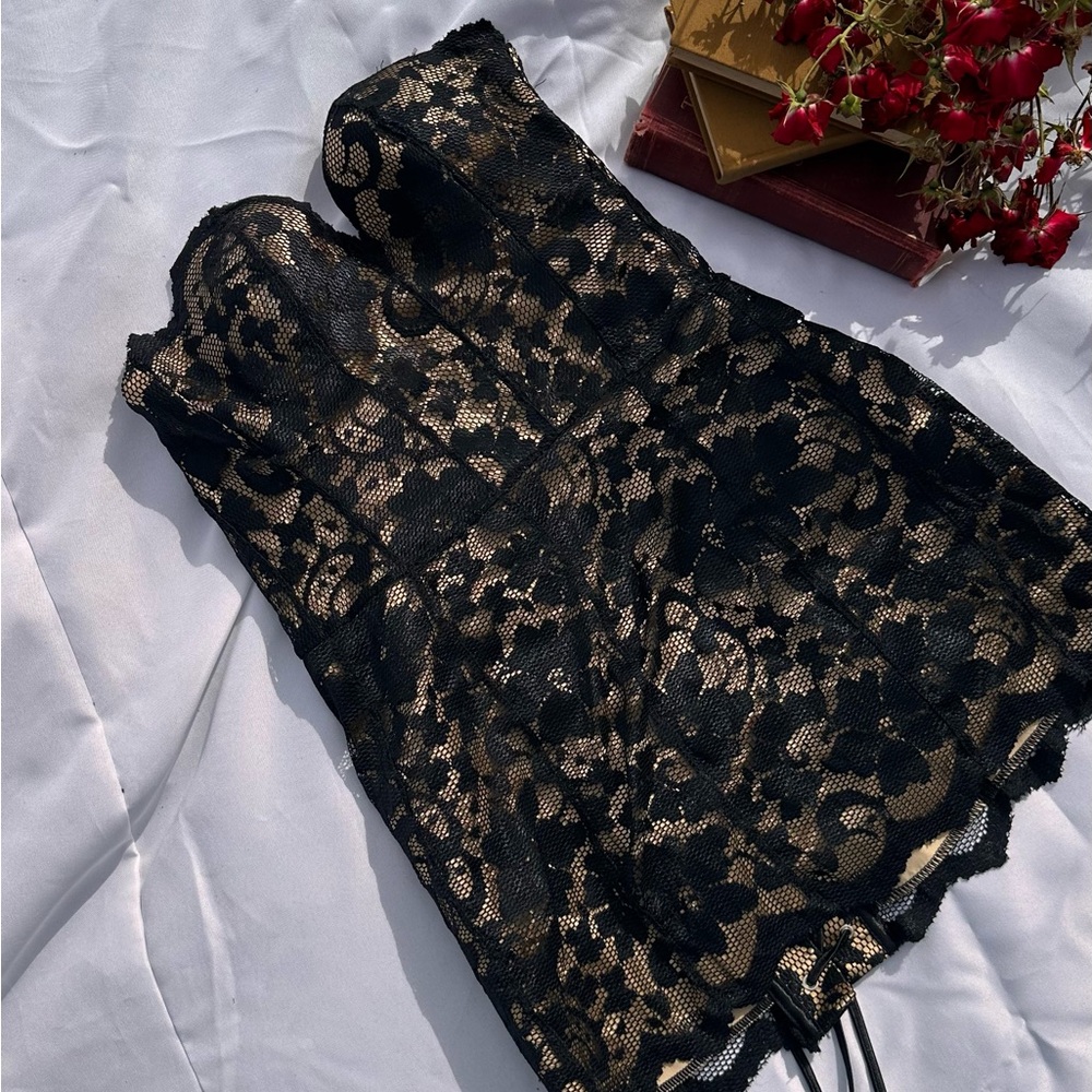 Elegant Black Lace Bustier Dress
